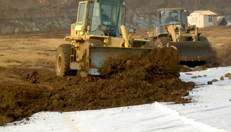 How to Choose the Best Needle-Punched Nonwoven Fabric for Geotextiles